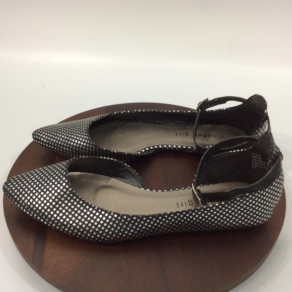 Madden Girl Women's 7M Flats G-Faro Black Silver Diamond Design Ankle Strap - Picture 2 of 8